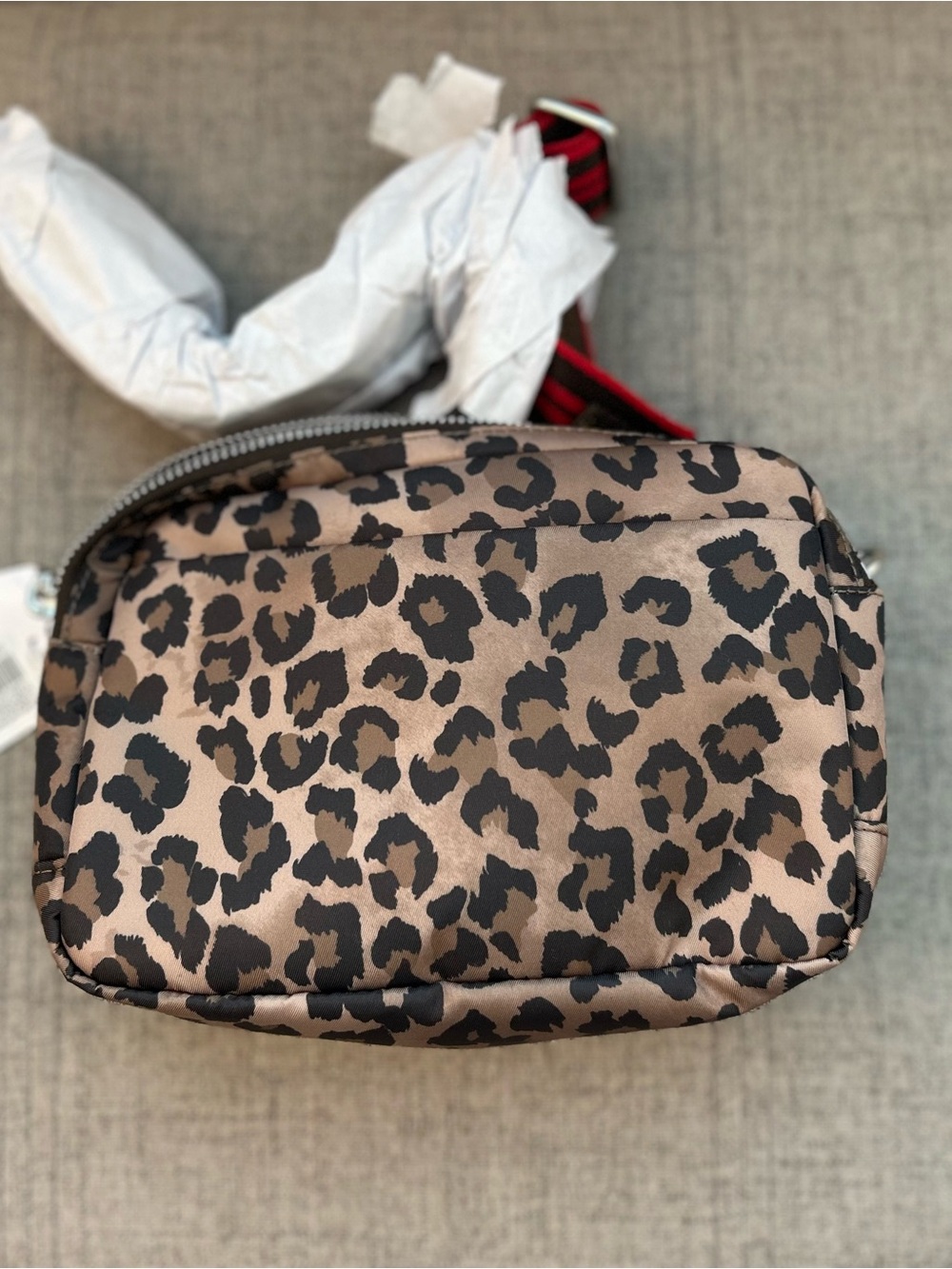 NWT lululemon athletica Leopard Print Crossbody Everywhere Bag - Picture 6 of 10